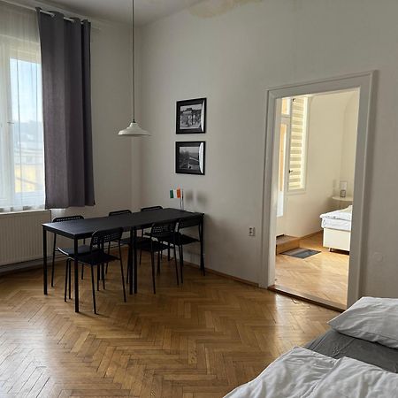 Castle View Apartment Прага Экстерьер фото