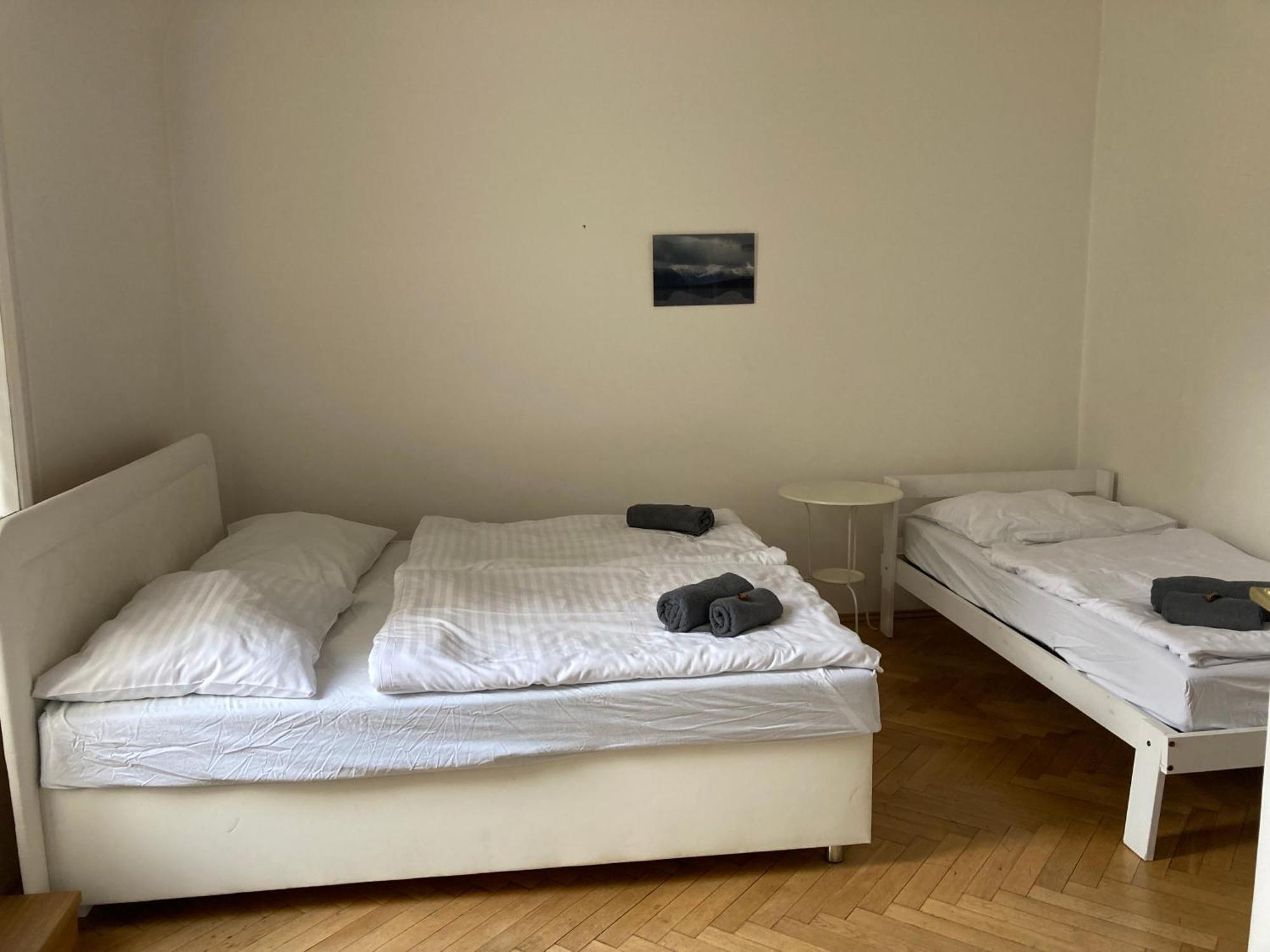 Castle View Apartment Прага Экстерьер фото
